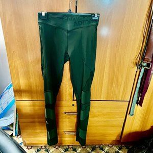 adidas Crossover Pocket Legging size small